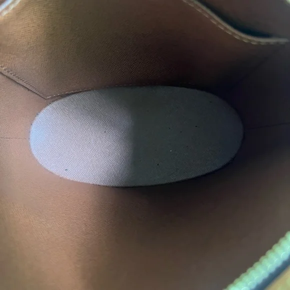 Louis Vuitton Drouot Crossbody Bag - Picture 7 of 12